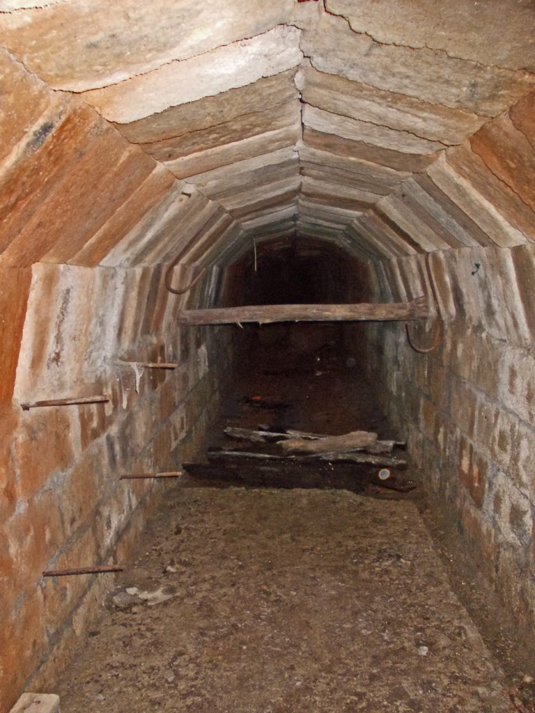 Galerías de las instalaciones abandonadas de la Mina MINEX, de UMINSA. San Andrés de las Puentes. Torre del Bierzo. León 2018