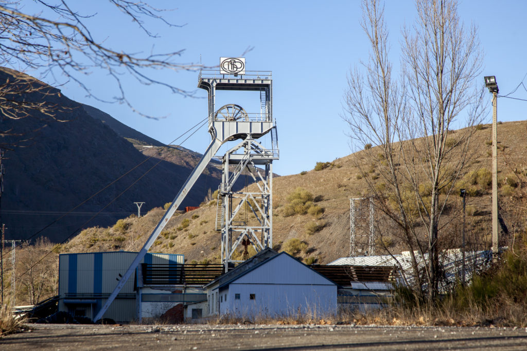 Instalaciones abandonadas del Pozo Calderón de la MSP, Villager de Laciana, Villablino, León 2017