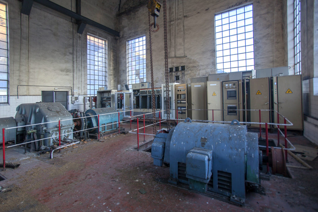 Sala de maquinas del Pozo Calderón de la MSP, Villager de Laciana, Villablino, León 2017