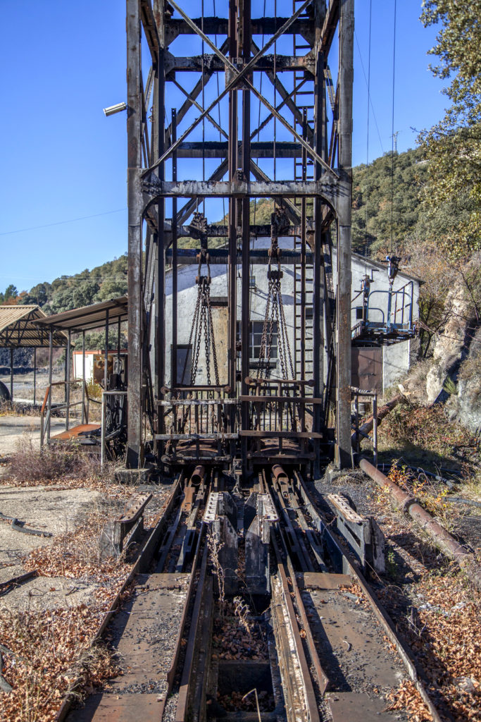 Castillete de las instalaciones abandonadas del Pozo Malabá. Torre del Bierzo. León. 2017