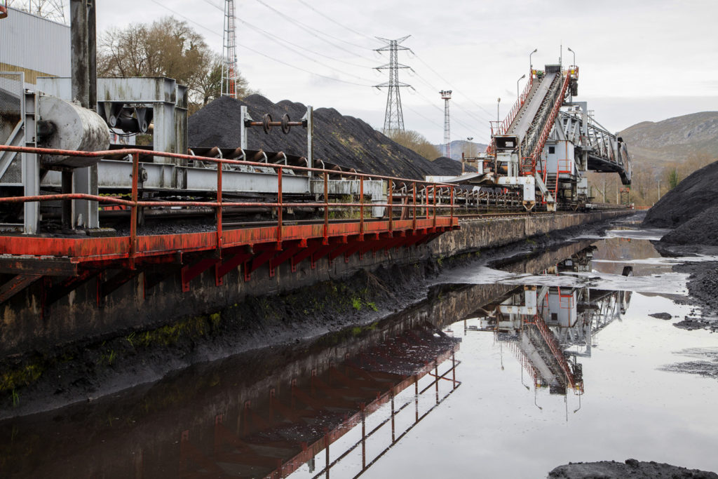 Parque de carbones en las Instalaciones de la Central Térmica de Soto de Ribera. EDP. Ribera de Arriba. Asturias 2019