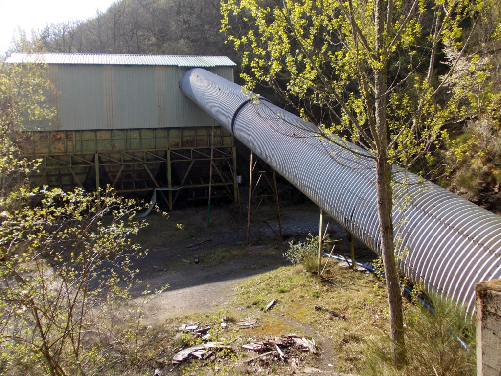 Instalaciones abandonadas del Pozo Ladil nuevo. Tremor de Arriba. León 2017