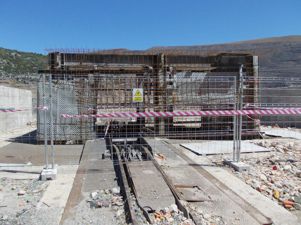 Restos de lo que era el Pozo Aurelio del Valle de la Hullera Vasco Leonesa. Santa Lucia de Gordon. León 2018
