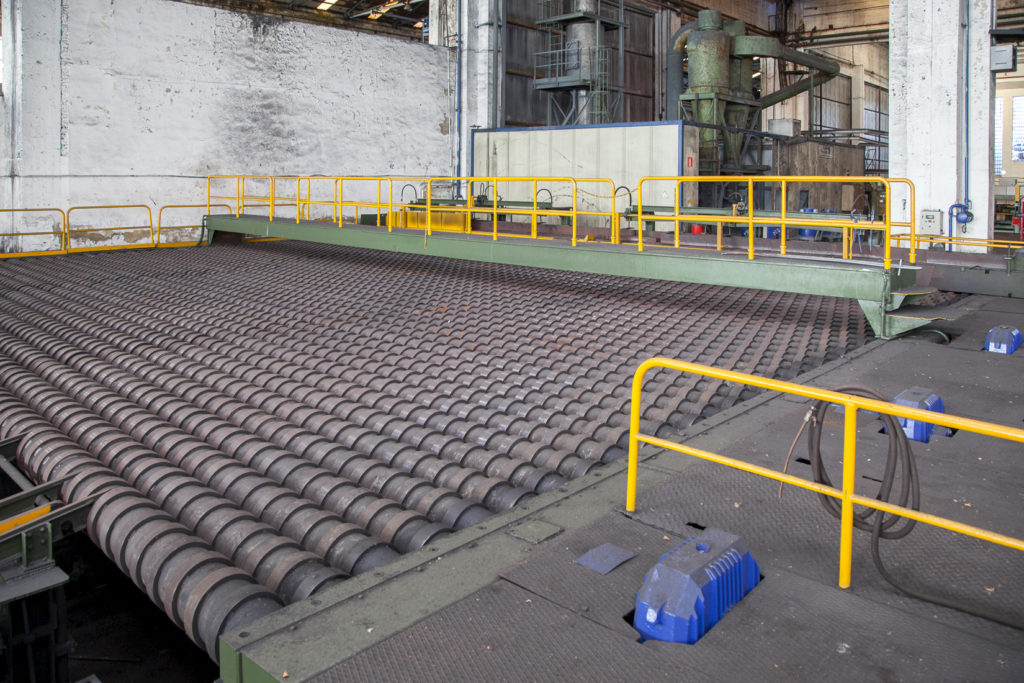 Instalaciones cerradas de Fabrica de Mieres Tubos. Grupo Condesa. Mieres. Asturias 2018