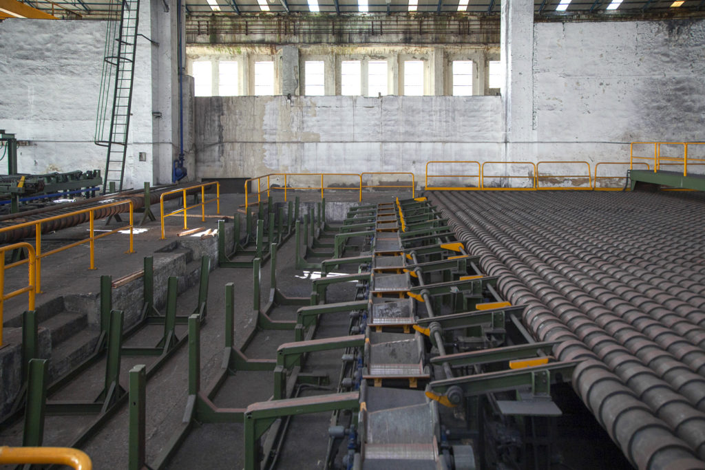 Instalaciones cerradas de Fabrica de Mieres Tubos. Grupo Condesa. Mieres. Asturias 2018