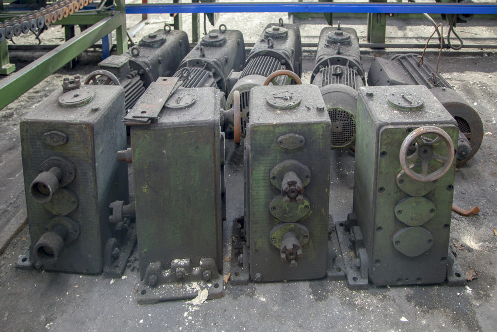 Instalaciones cerradas de Fabrica de Mieres Tubos. Grupo Condesa. Mieres. Asturias 2018