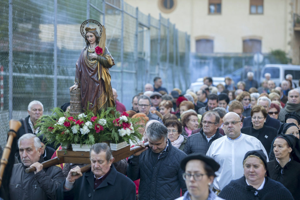 Procesion del dia de la patrona de la mineria en el pueblo de Santa Barbara. San Martin del Rey Aurelio. Asturias 2017