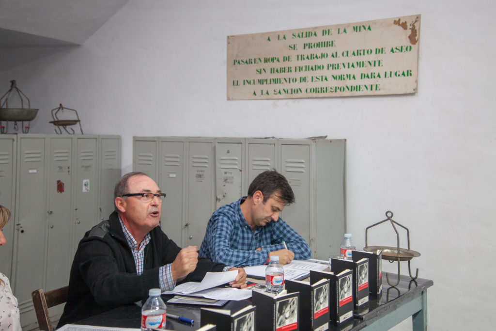 Lectura de la XIII edicion de relatos mineros Manuel Nevado Madrid. Ecomuseo del Valle del Samuño. Pozo San Luis. La Nueva. Langreo. Asturias 2017