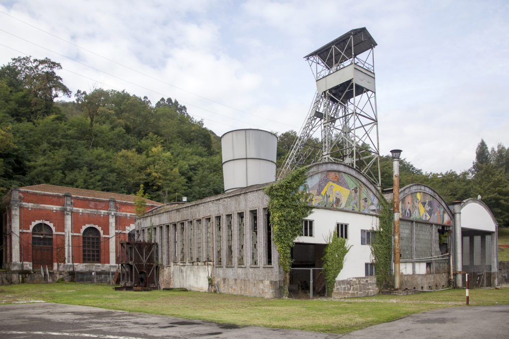 Instalaciones exteriores del Pozo Fondon. Langreo. Asturias 2017