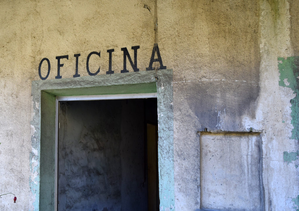 Oficinas de las instalaciones abandonadas de Mina Jarrina. Fabero. Leon