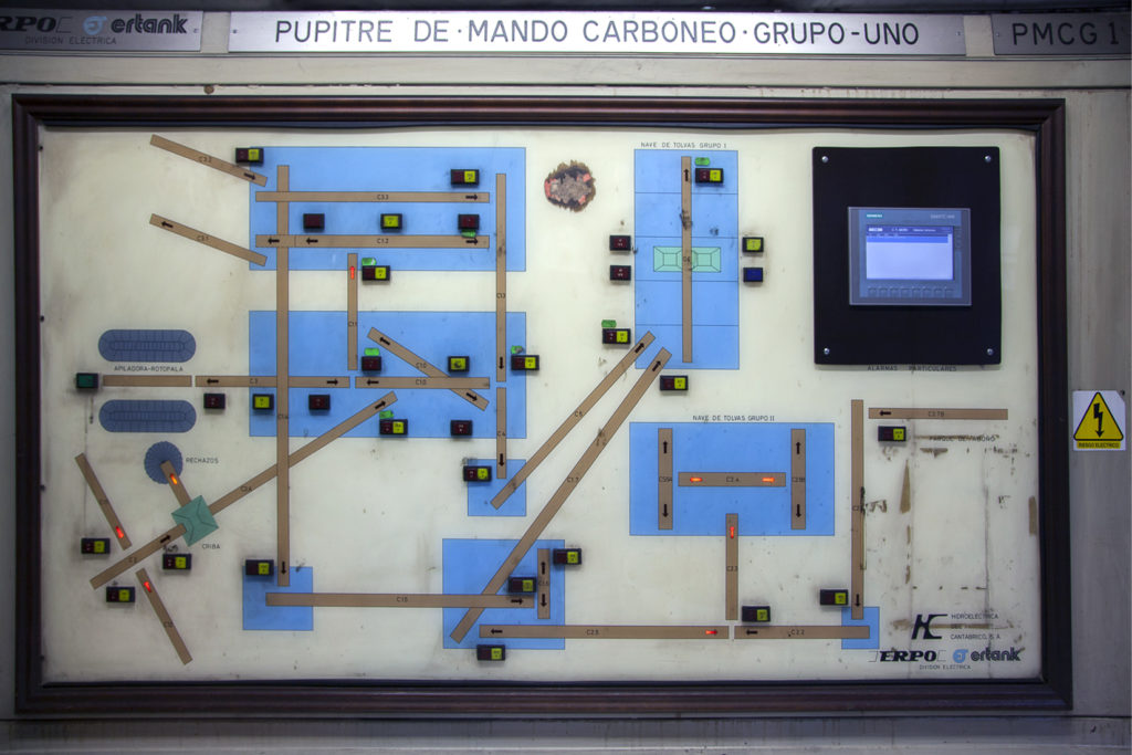 Pupitre de mando. Central Termica de Aboño. EDP. Carreño. Asturias 2019