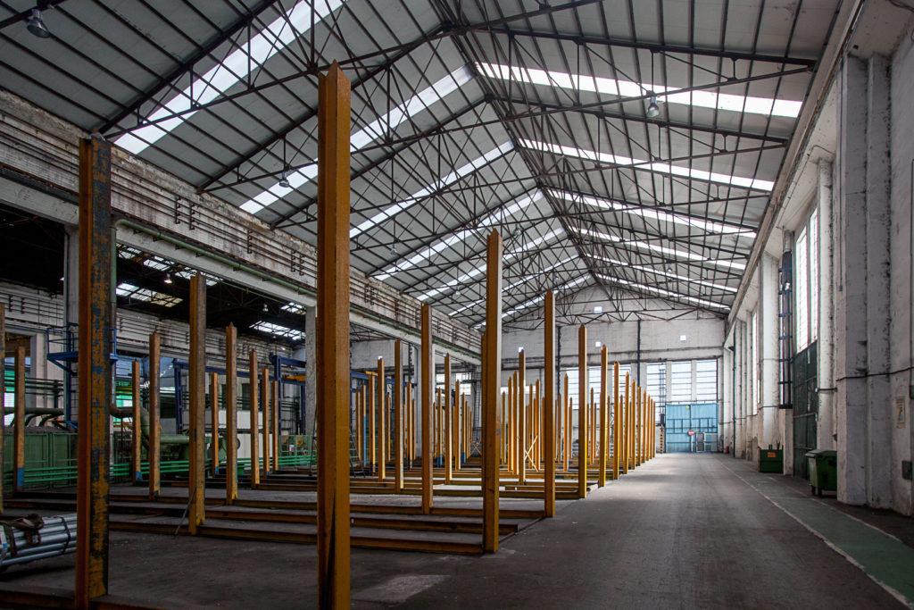 Instalaciones cerradas de Fabrica de Mieres Tubos. Grupo Condesa. Mieres. Asturias 2018
