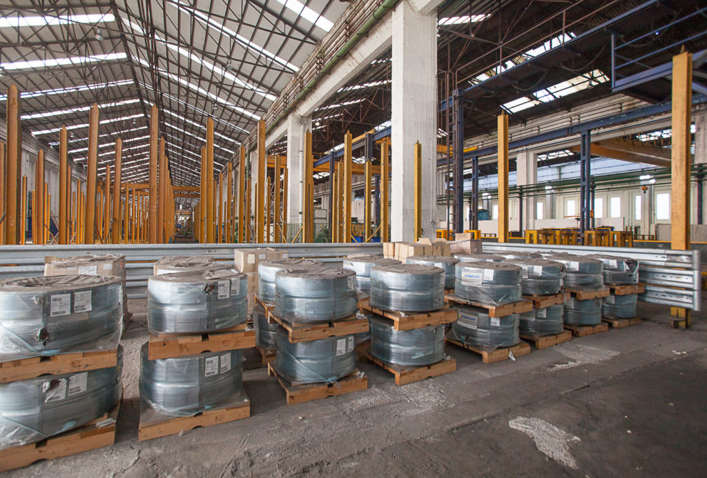Instalaciones cerradas de Fabrica de Mieres Tubos. Grupo Condesa. Mieres. Asturias 2018
