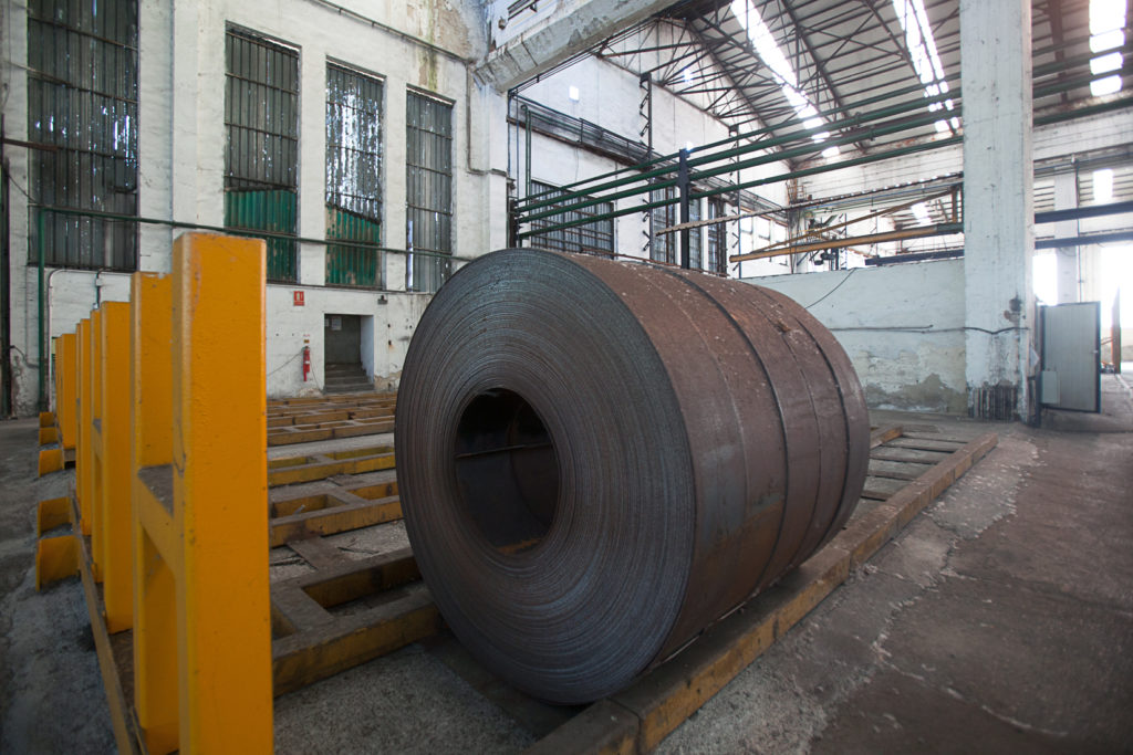 Instalaciones cerradas de Fabrica de Mieres Tubos. Grupo Condesa. Mieres. Asturias 2018