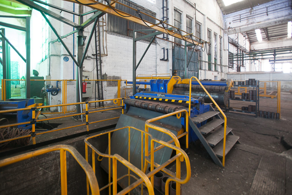 Instalaciones cerradas de Fabrica de Mieres Tubos. Grupo Condesa. Mieres. Asturias 2018