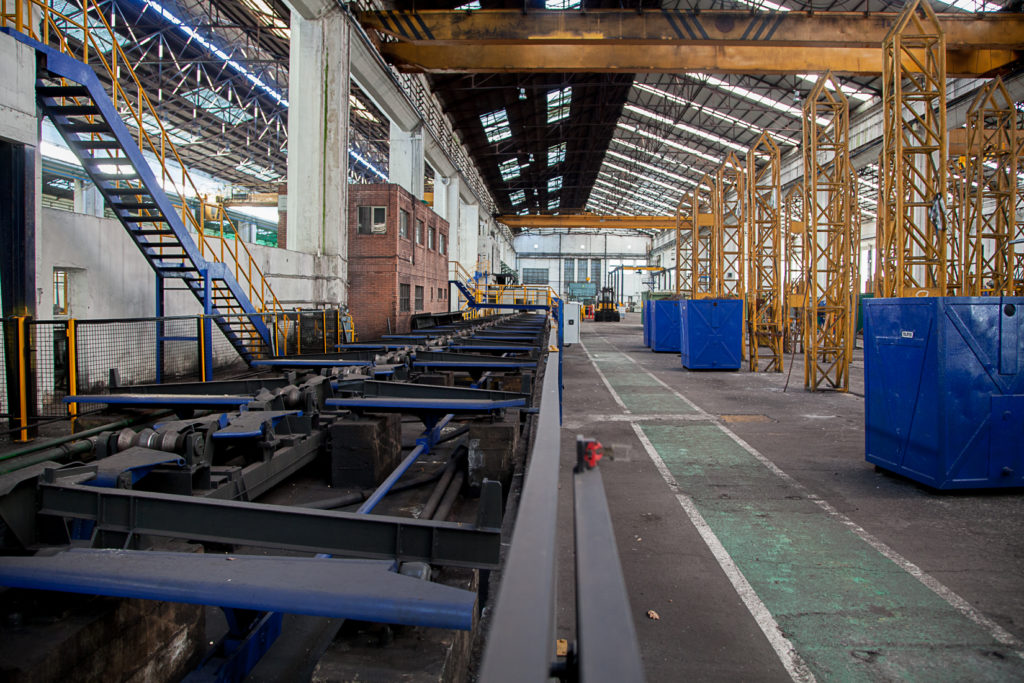 Instalaciones cerradas de Fabrica de Mieres Tubos. Grupo Condesa. Mieres. Asturias 2018