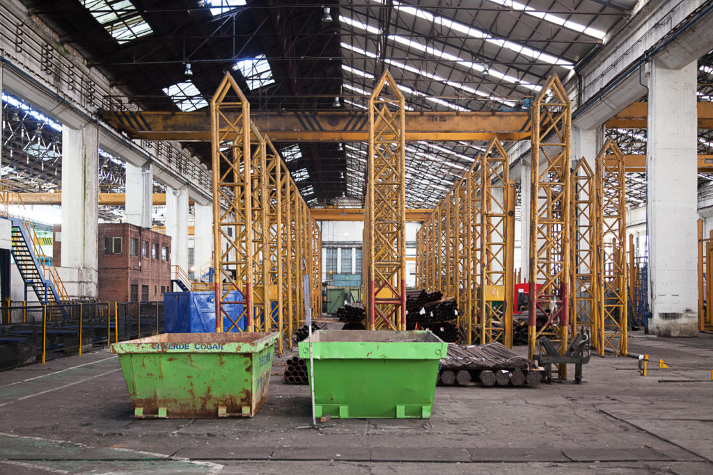 Instalaciones cerradas de Fabrica de Mieres Tubos. Grupo Condesa. Mieres. Asturias 2018