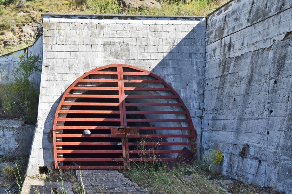 Pozo de las instalaciones abandonadas de la Mina La Valenciana. La Valcueva. Matallana de Torio. Leon 2018