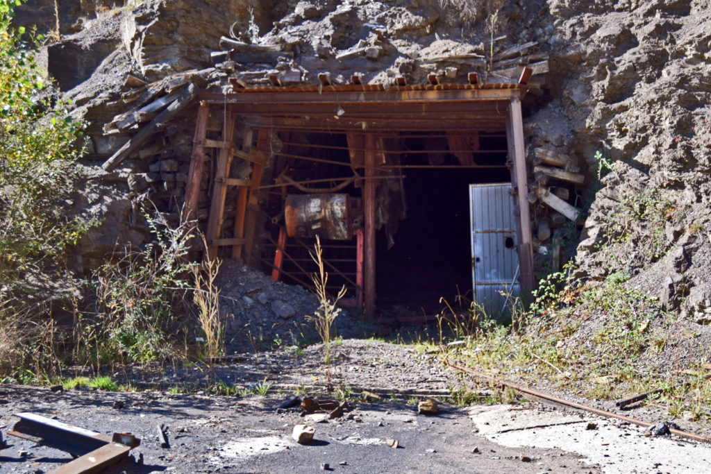 Segunda bocamina de las instalaciones abandonadas de la Mina Sorbeda. Sorbeda del Sil. Leon 2018