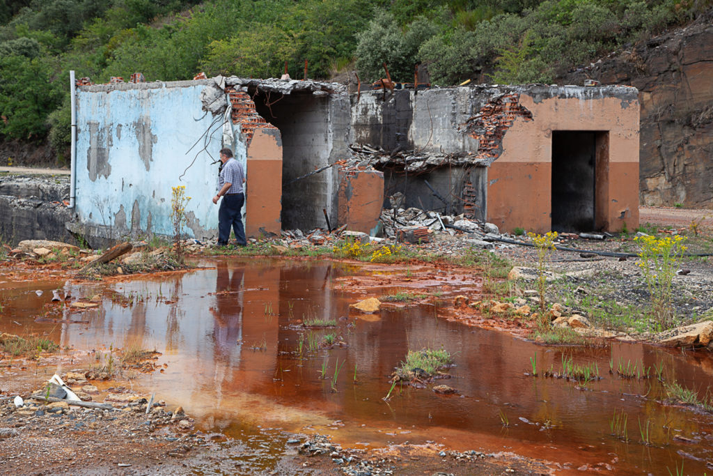 Instalaciones abandonadas de la mina de Antracitas de Brañuelas. Torre del Bierzo. Leon 2019