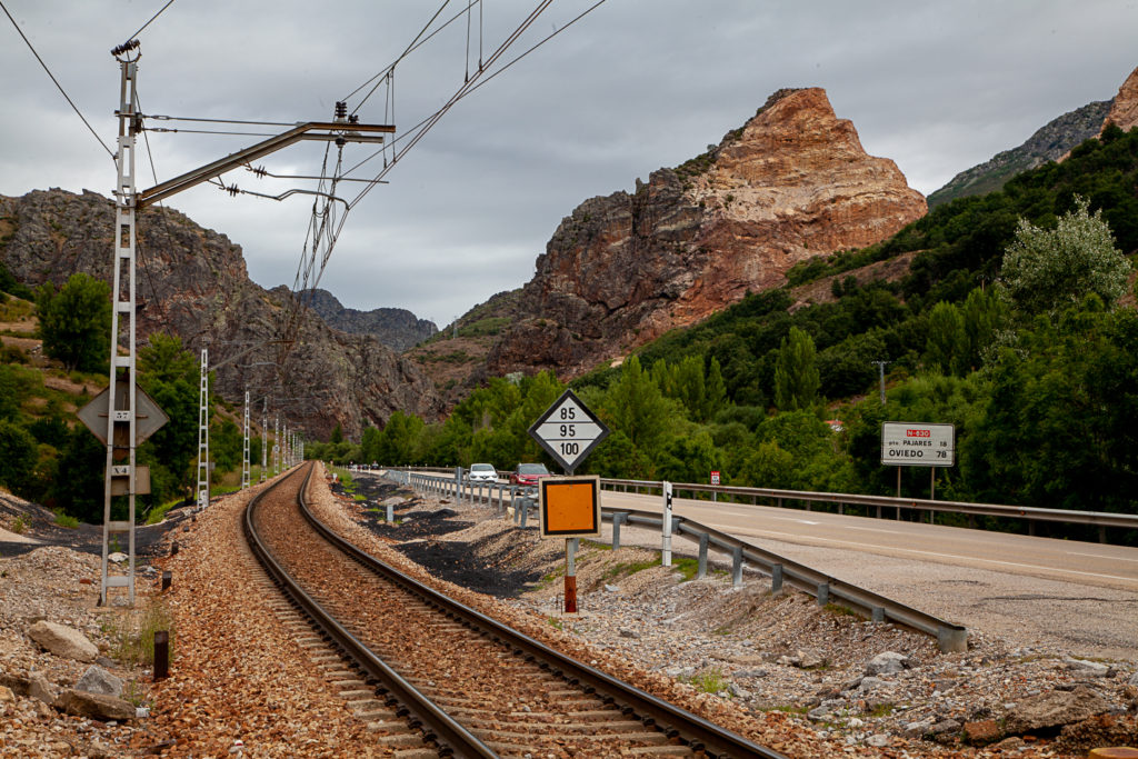 Cargaderos y Cantera de Cuarzita de Ciñera S.L. La Vid. Leon 2019