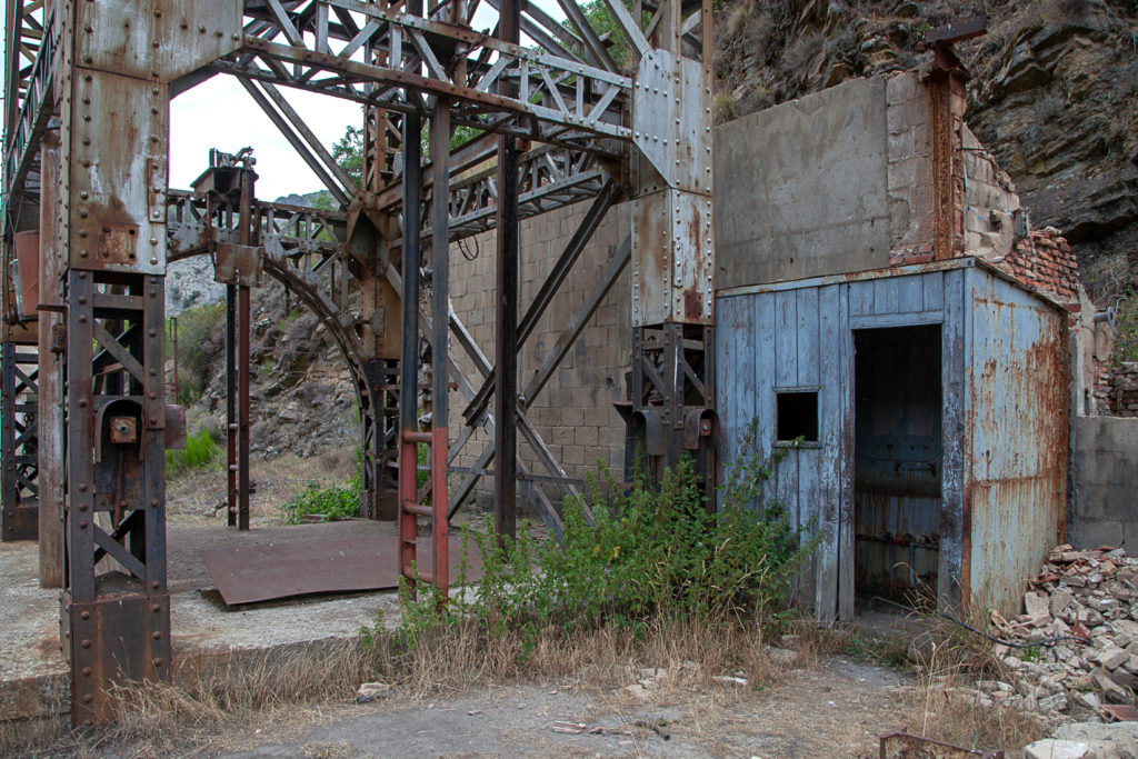Instalaciones abandonadas del Pozo Ibarra. Ciñera. Leon 2019