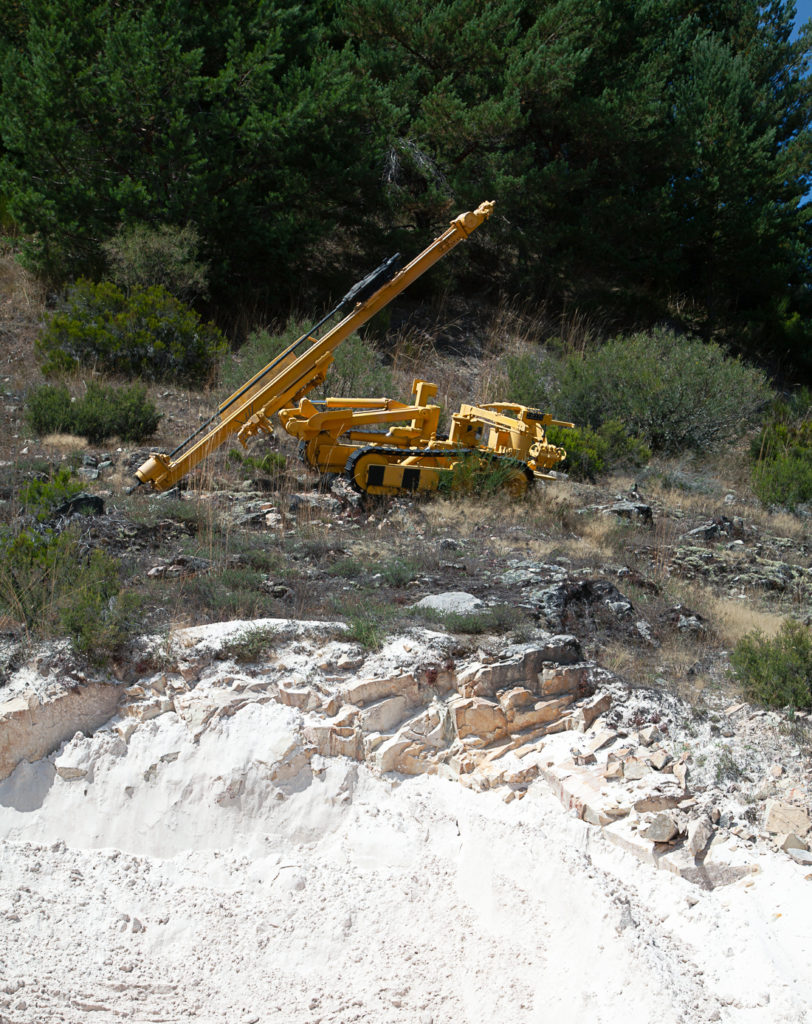 Maquina de sondeos de la cantera de silice de Valdecastillo. Boñar. Leon 2019