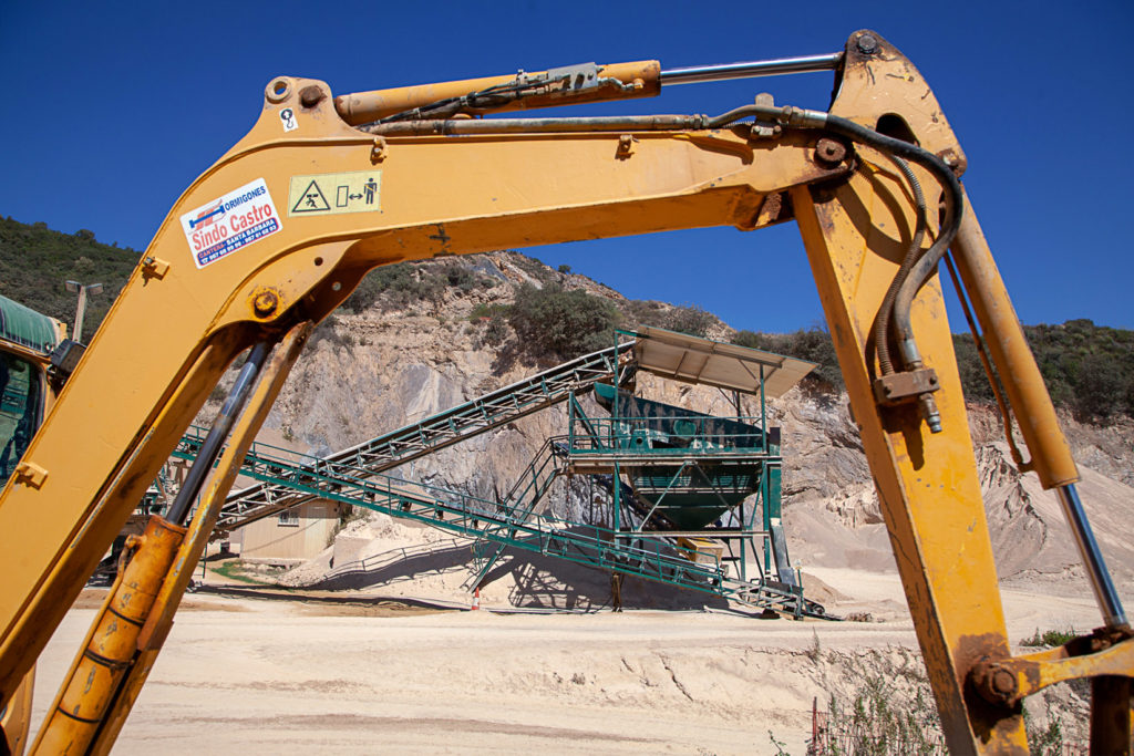 Cantera Santa Barbara. Hormigones y aridos Sindo Castro. Requejo. Leon 2019