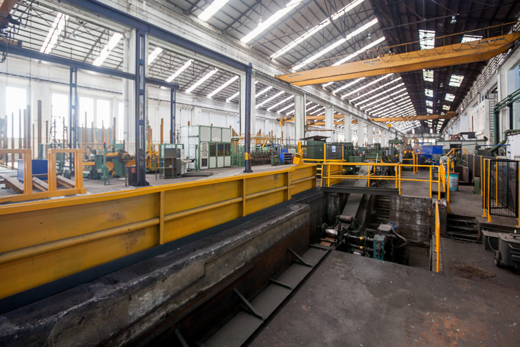 Instalaciones cerradas de Fabrica de Mieres Tubos. Grupo Condesa. Mieres. Asturias 2018