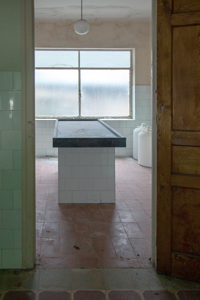 Antiguo hospital de Empresa Hullera Vasco Leonesa. Santa Lucía de Gordón. León 2019