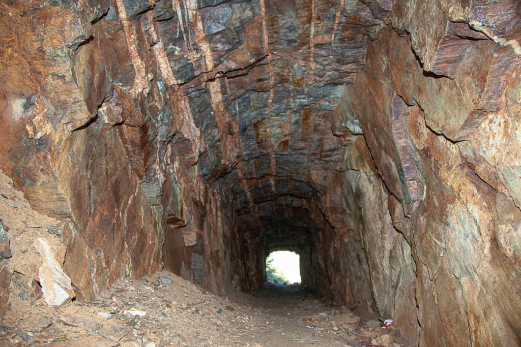 Galería interior de la Mina de Wolframio de la Peña del Seo. León. Cadafresnas 2019