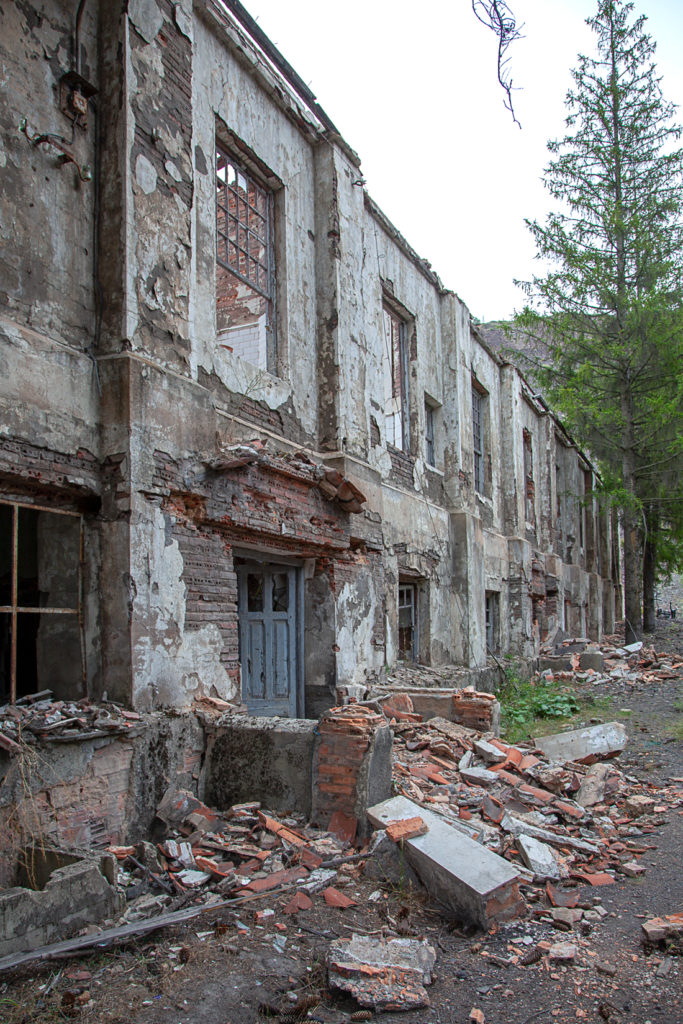 Instalaciones abandonadas del Pozo Ibarra. Ciñera. Leon 2019