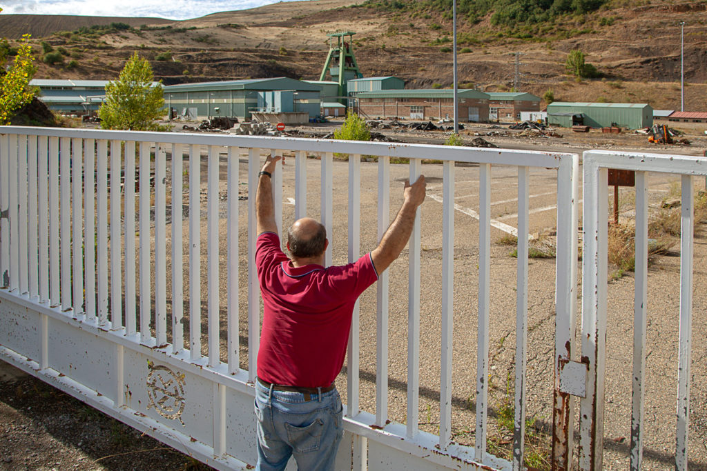 Instalaciones cerradas del Pozo Emilio del Valle, de la HVL. Pola de Gordón. León 2019