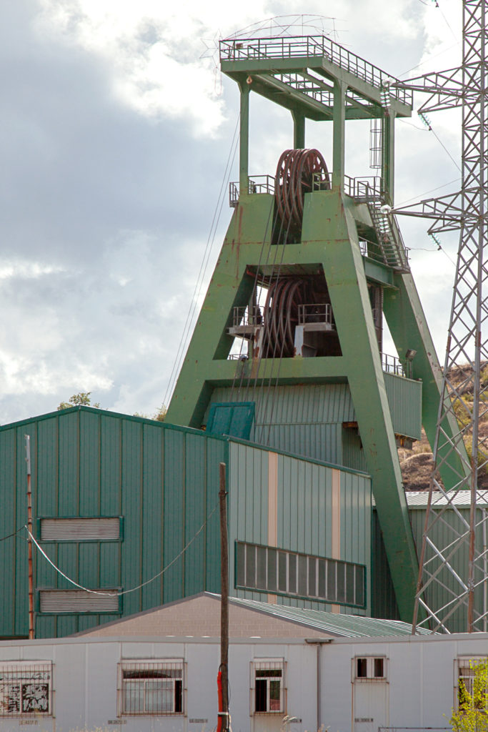 Instalaciones cerradas del Pozo Emilio del Valle, de la HVL. Pola de Gordón. León 2019