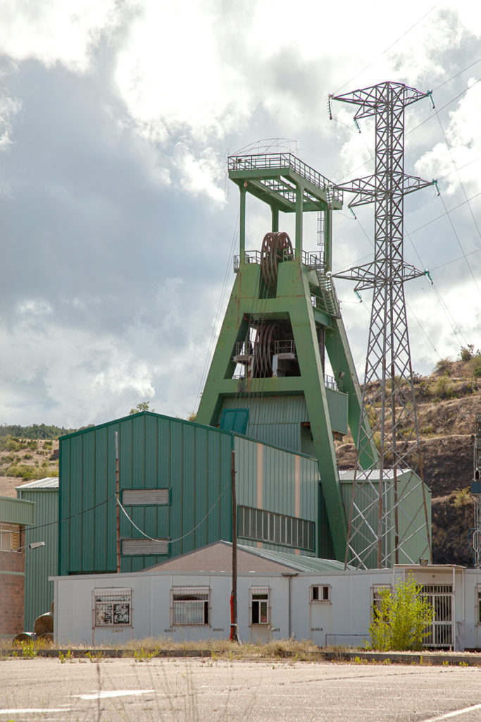 Instalaciones cerradas del Pozo Emilio del Valle, de la HVL. Pola de Gordón. León 2019