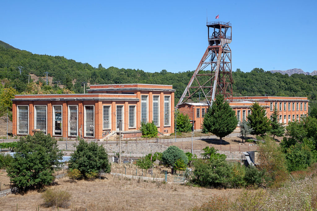 Vista exterior del Pozo Herrera II. Olleros de Sabero. León 2019