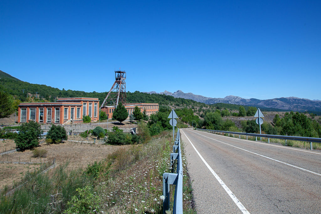 Vista exterior del Pozo Herrera II. Olleros de Sabero. León 2019