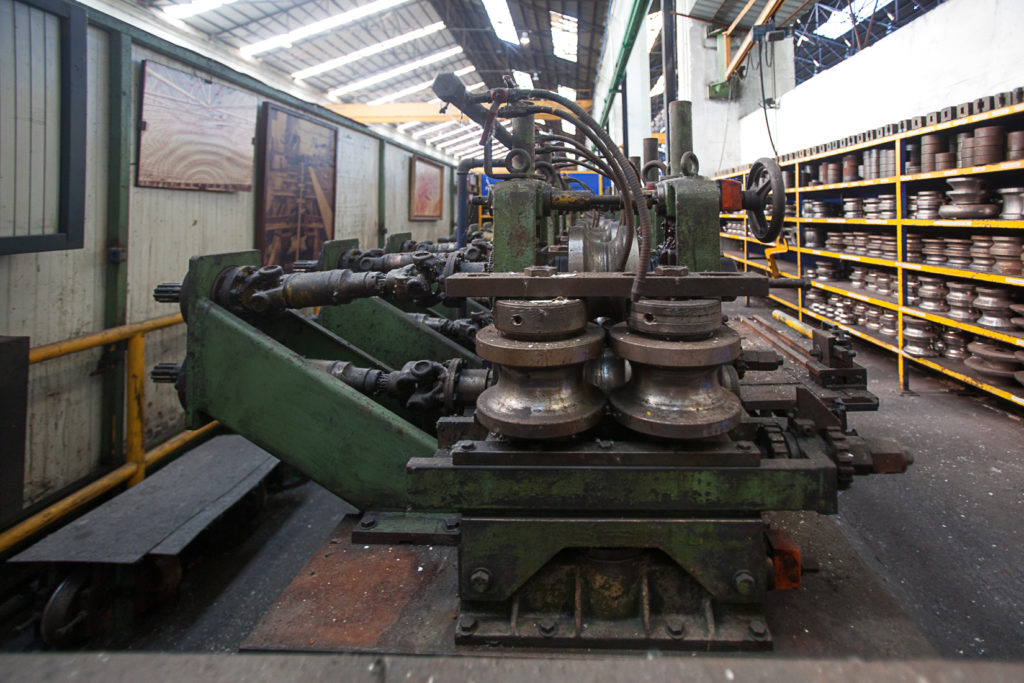 Instalaciones cerradas de Fabrica de Mieres Tubos. Grupo Condesa. Mieres. Asturias 2018