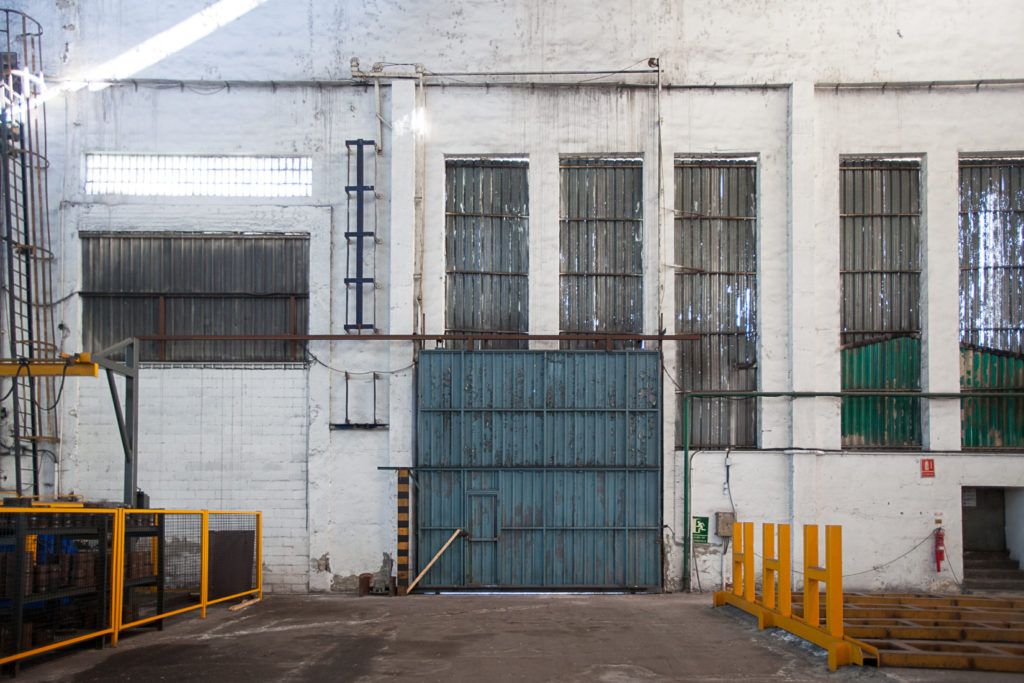Instalaciones cerradas de Fabrica de Mieres Tubos. Grupo Condesa. Mieres. Asturias 2018