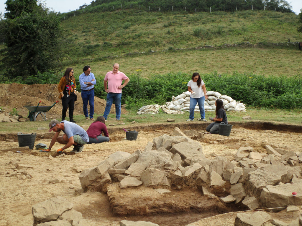 Intervención arqueológica en el yacimiento neolítico de la campa L’Españal. San Martín del Rey Aurelio. Asturias 2019