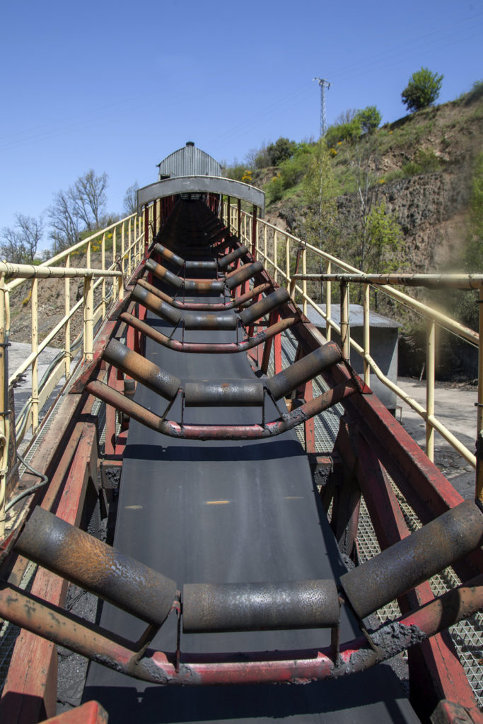 Instalaciones abandonadas de la Mina Salgueiro. Grupo Salgueiro. Torre del Bierzo. León 2019