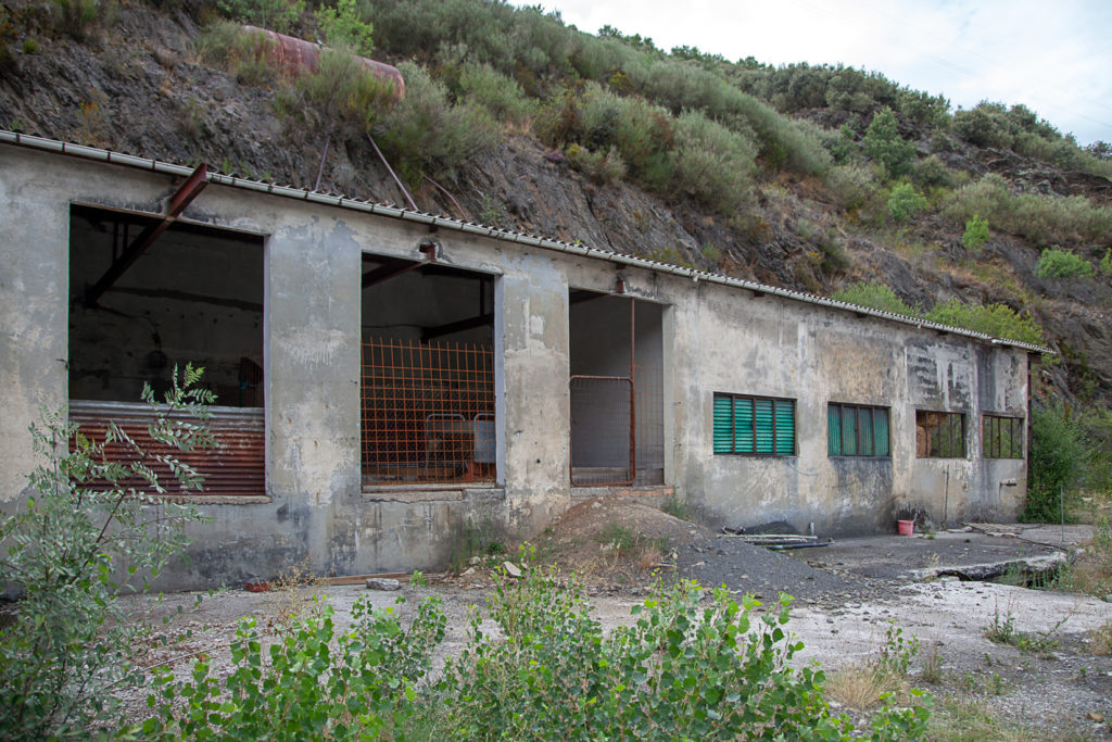 Instalaciones abandonadas de la Mina Campomanes Hermanos. Torre del Bierzo. León 2019