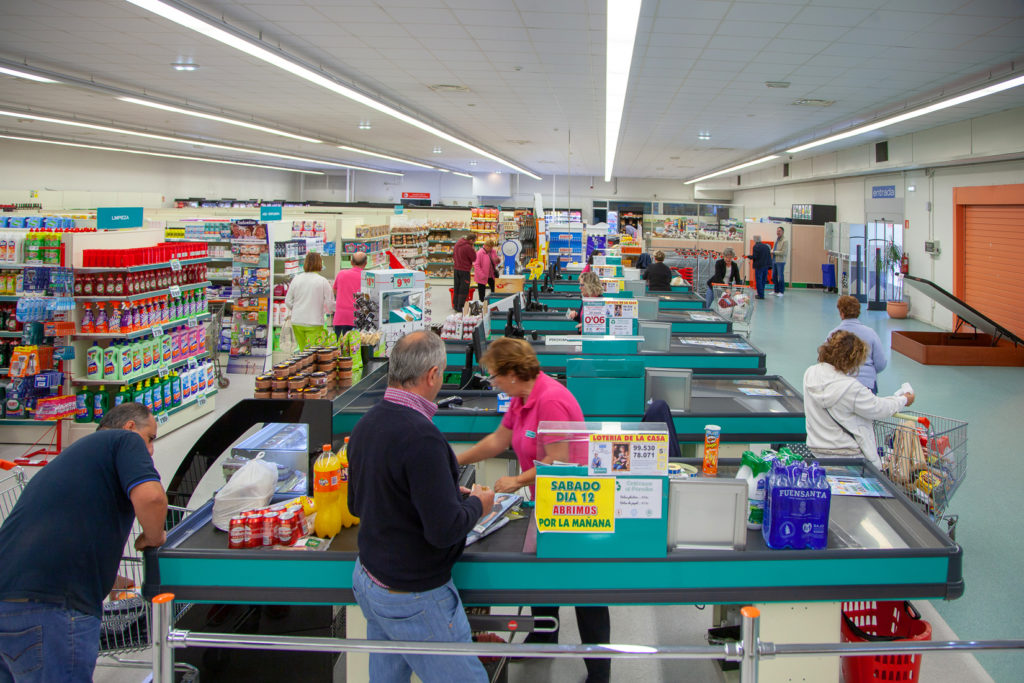 Supermercado El Economato. Antiguo economato de Hunosa. Sama. Langreo. Asturias 2019