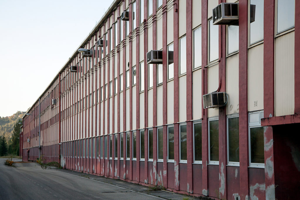 Instalaciones cerradas de Fabrica de Mieres Tubos. Grupo Condesa. Mieres. Asturias 2018