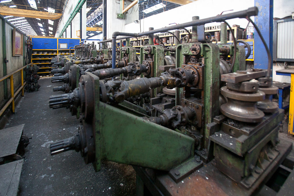 Instalaciones cerradas de Fabrica de Mieres Tubos. Grupo Condesa. Mieres. Asturias 2018
