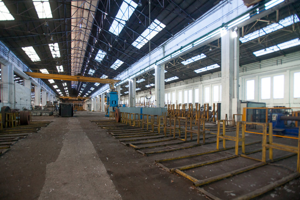 Instalaciones cerradas de Fabrica de Mieres Tubos. Grupo Condesa. Mieres. Asturias 2018