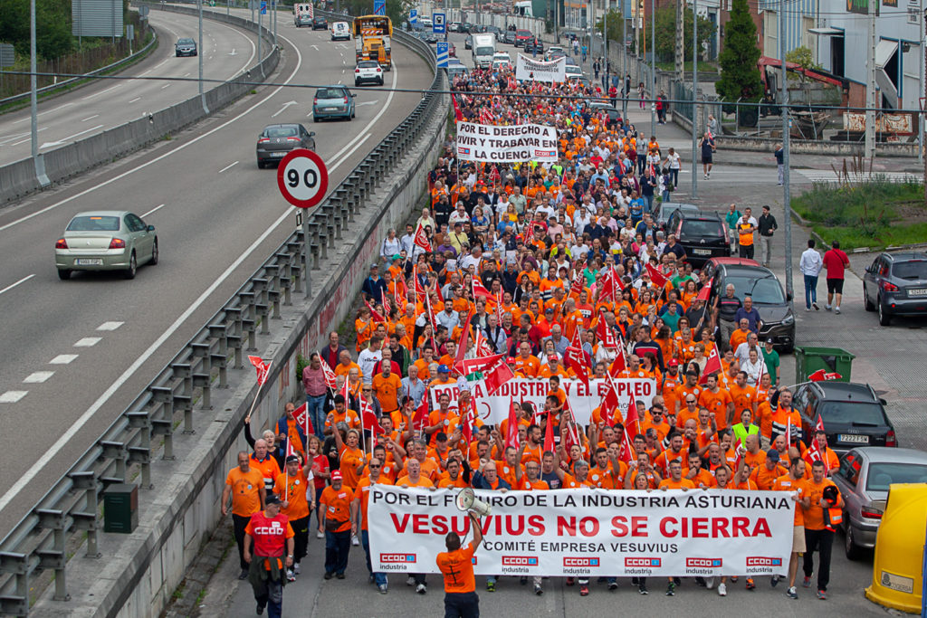 Marcha a pie desde la Factoria de Vesuvius al ayto de Langreo. Asturias 2019