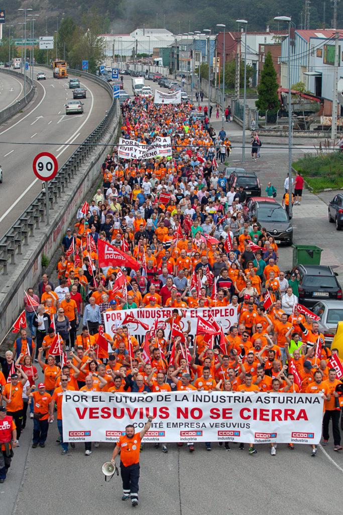 Marcha a pie desde la Factoria de Vesuvius al ayto de Langreo. Asturias 2019