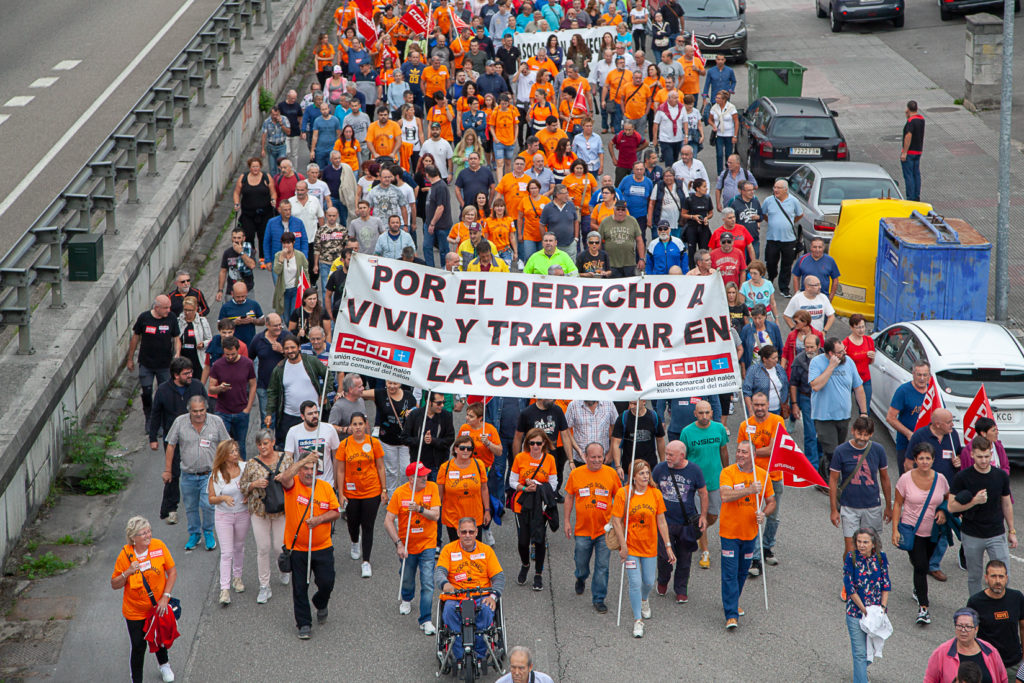 Marcha a pie desde la Factoria de Vesuvius al ayto de Langreo. Asturias 2019