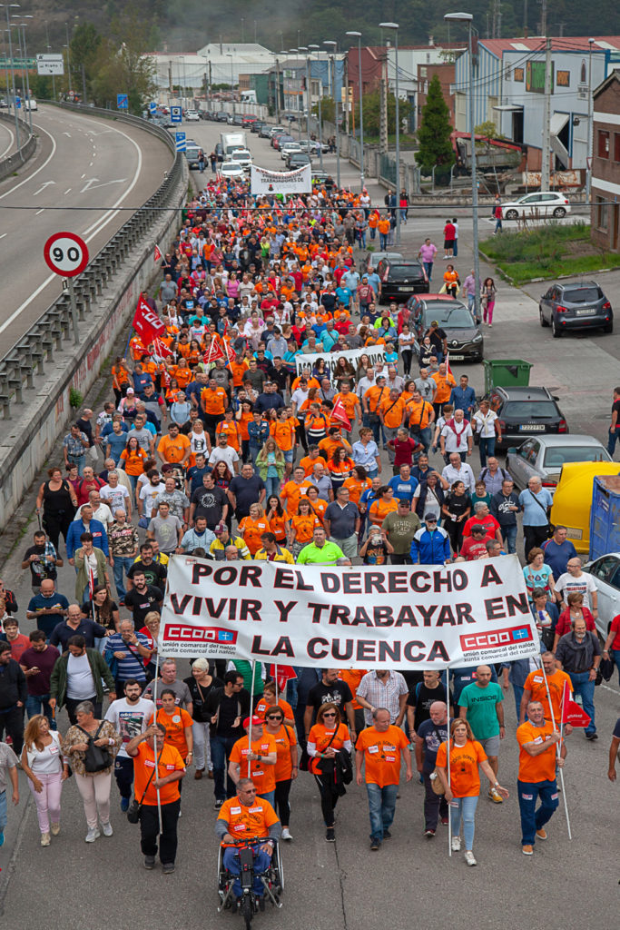 Marcha a pie desde la Factoria de Vesuvius al ayto de Langreo. Asturias 2019